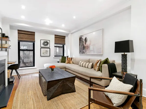 250 West 16th Street image 1 of 14