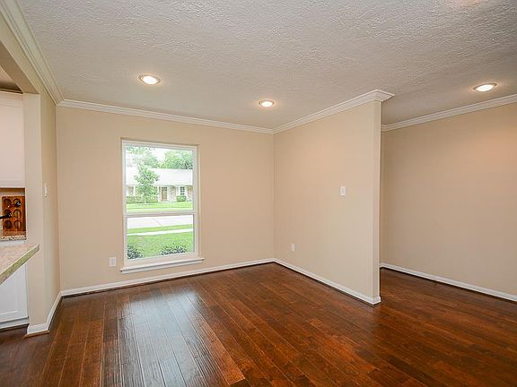 5th image of 1719 Shannon Valley Dr