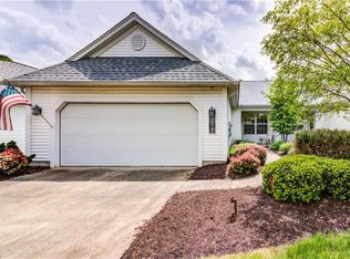 33941 Morning Glory Ln, North Ridgeville, OH 44039