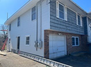 10 Frederick Ave UNIT C, Bay Shore, NY 11706