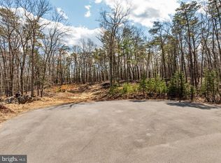 18 Loop Ct, Cross Junction, VA 22625