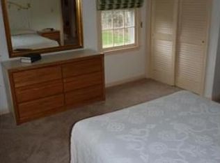 19 Oriole Rd, Medfield, MA 02052