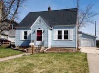 636 La Valle St, Reedsburg, WI 53959