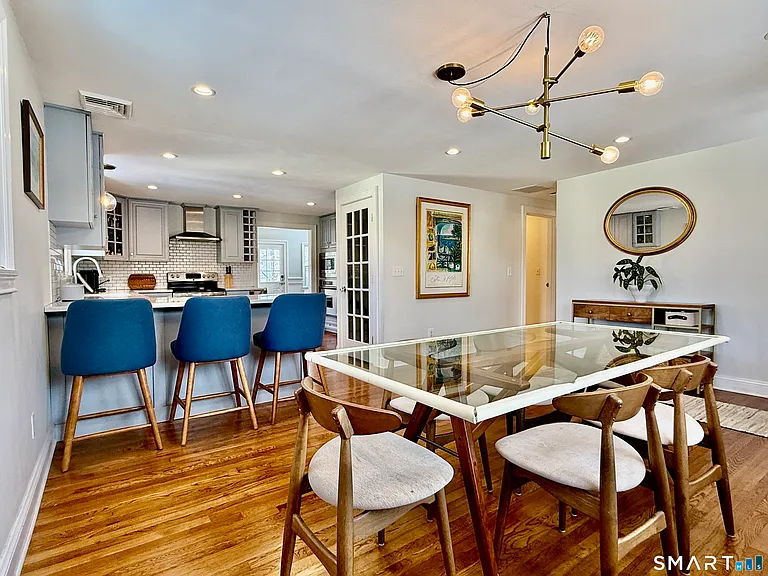 23 Sleepyhollow Dr — Photo 4