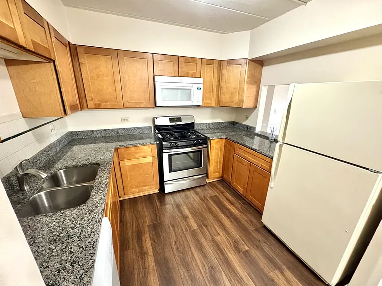 264 E Bailey Rd #C — Photo 8