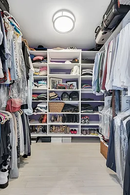 Sold by Compass | media 6