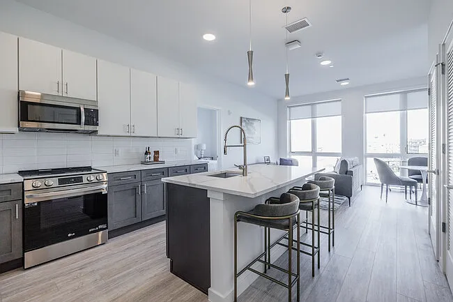 1332 Clinton St #601 — Photo 1