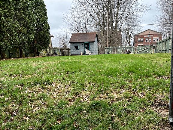5th image of 802 Wallis Ave