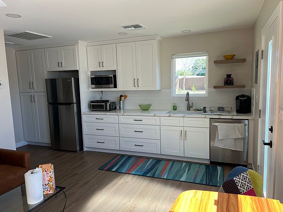 4th image of 1822 E Keim Dr