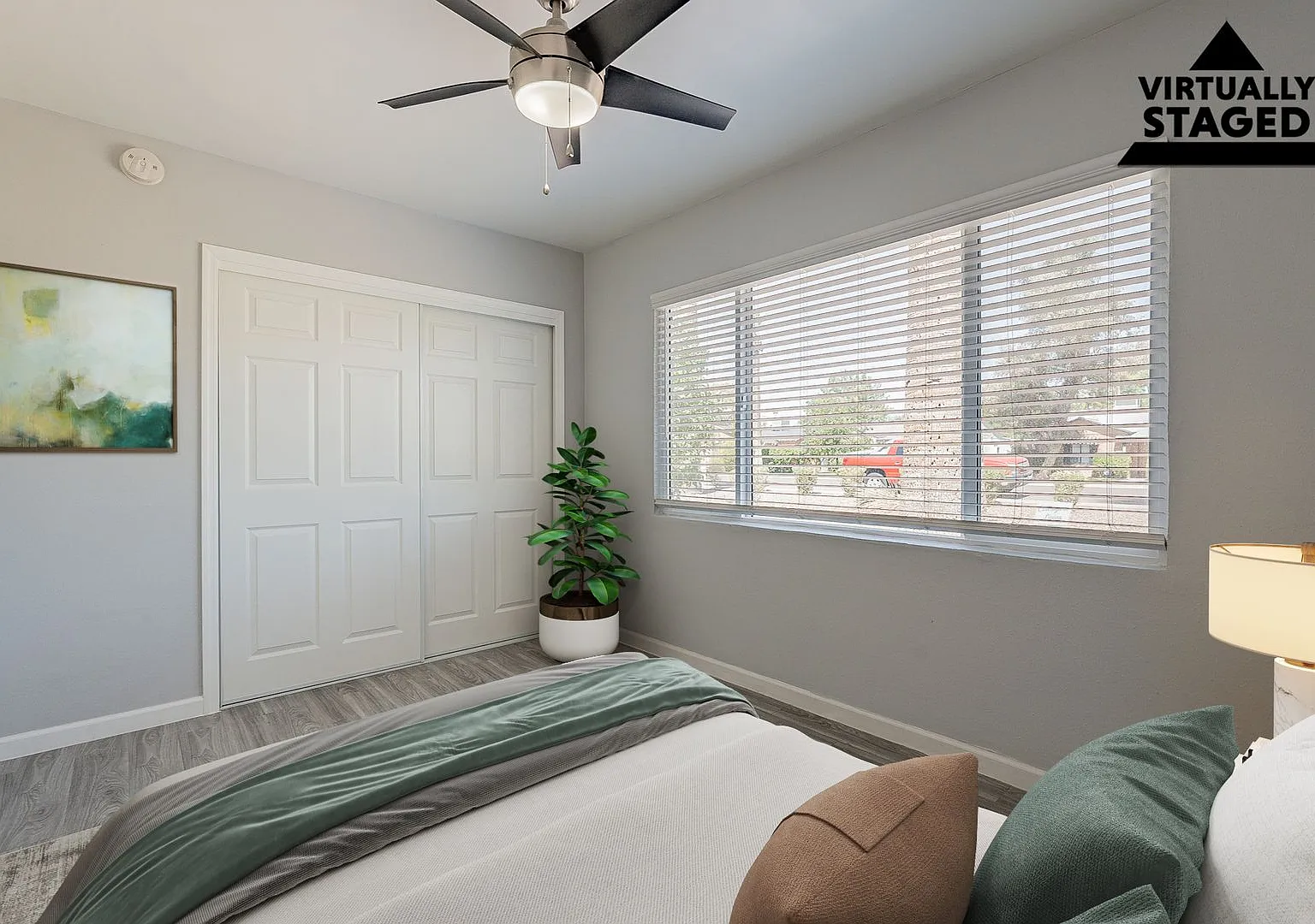 301 Courtyard Living — Photo 4