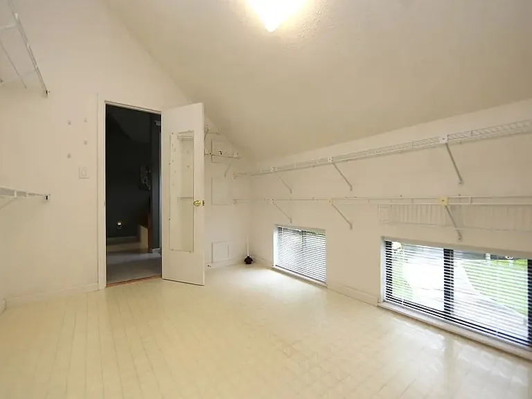 505 Fostoria Ct — Photo 15