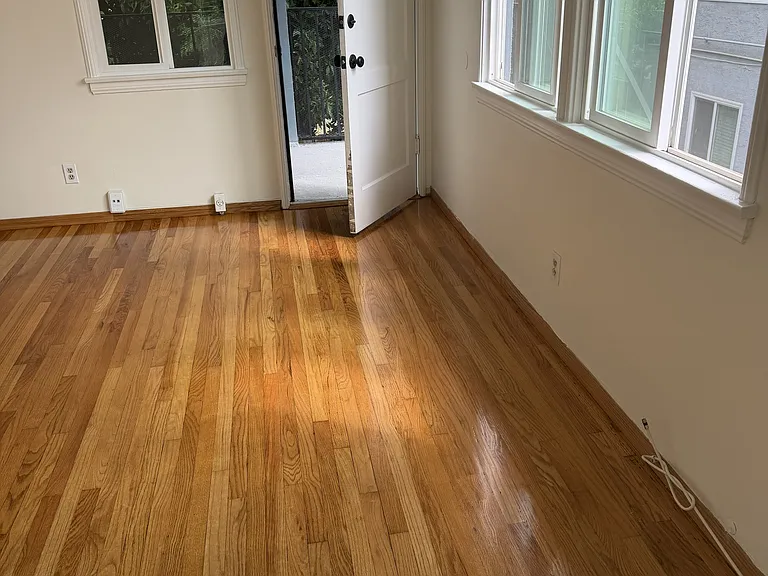 1210 N Kenwood St — Photo 7