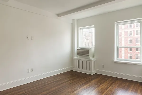 Rented by Stonehenge NYC LLC | media 4