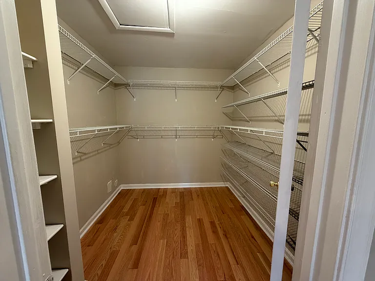 489 Hawthorne Pl — Photo 18