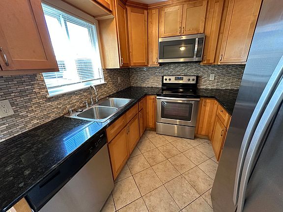 5th image of 1830 Joan Way APT 2
