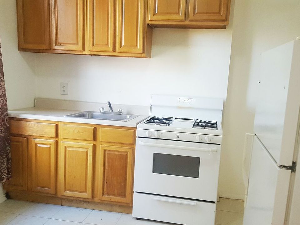 1st image of 284 Eastern Pkwy APT 6G