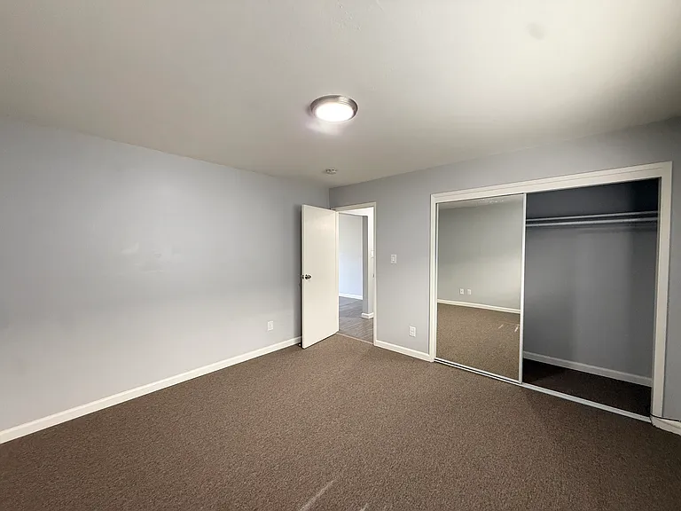 10th Avenue Apartments — Photo 5