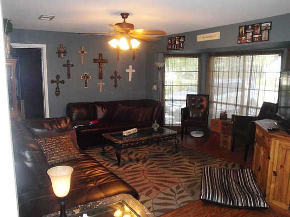 Front livingroom