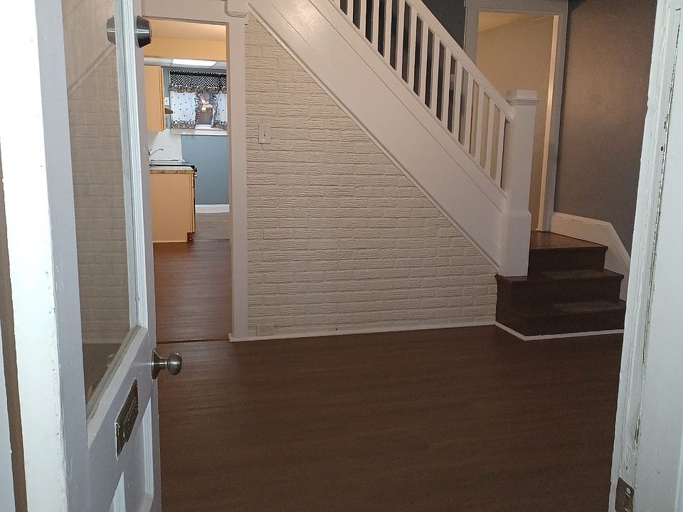 2nd image of 625 Franklin St