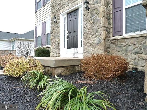 2nd image of 436 Brandenburg Dr