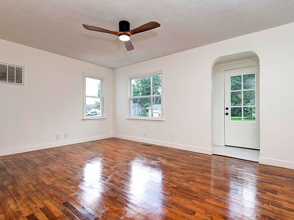 2nd image of 209 W State Street