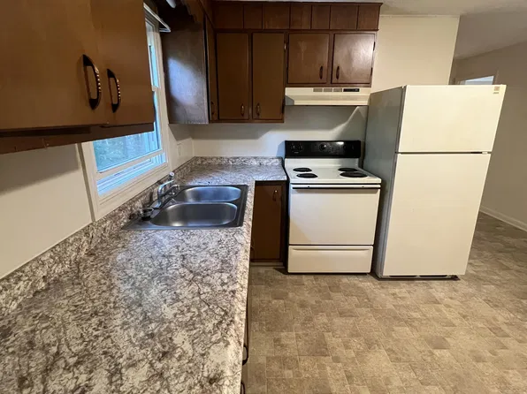 48 Smith Corner Rd, Newton, NH