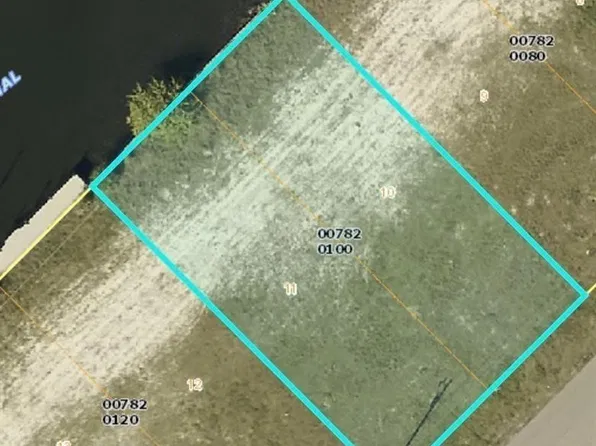 1020 SE 13th Ave, Cape Coral, FL 33990