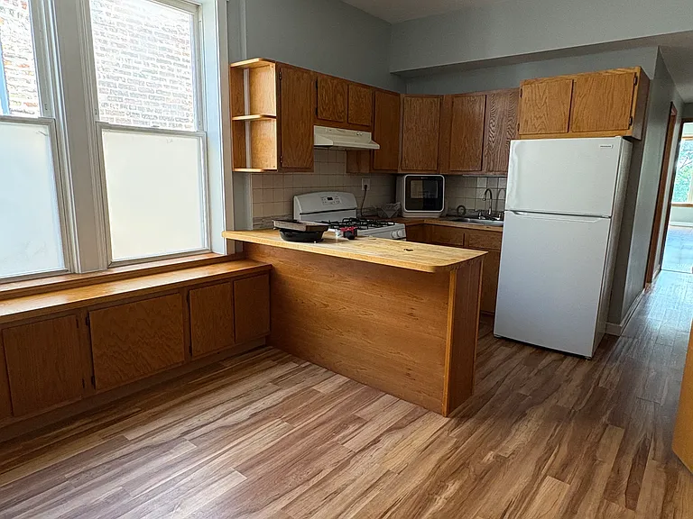 2228 W Chicago Ave #3F — Photo 5