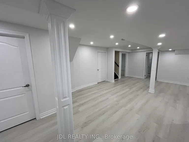 82 Puccini Dr — Photo 12
