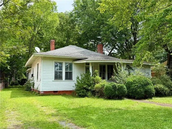 605 N Marshall St, Chase City, VA 23924