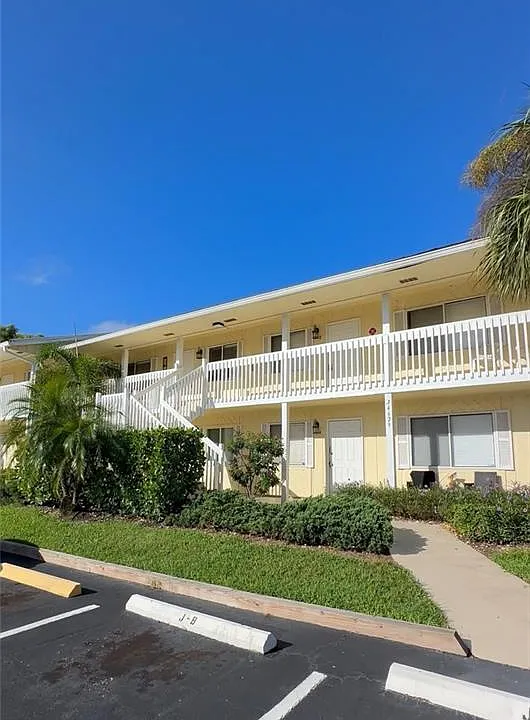 4629 Bayshore Dr #J7