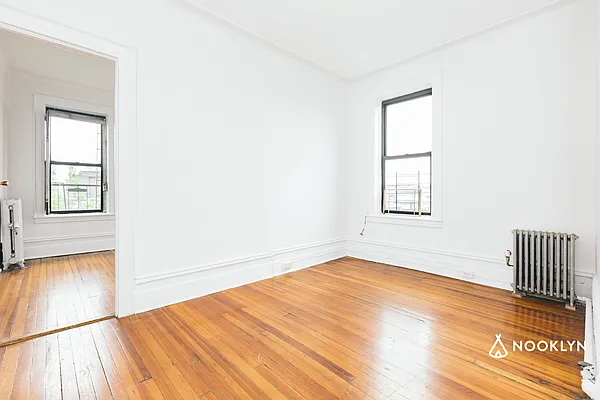 Rented by Nooklyn NYC LLC | media 9