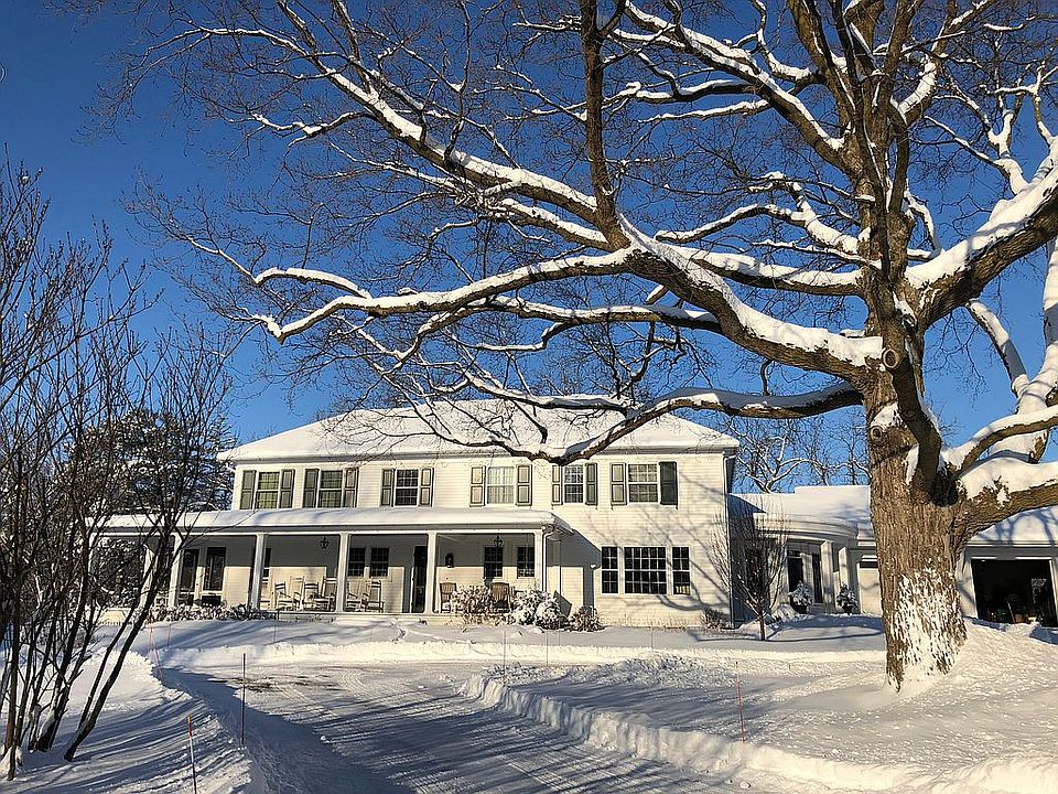 2nd image of 3630 Virginia Ave