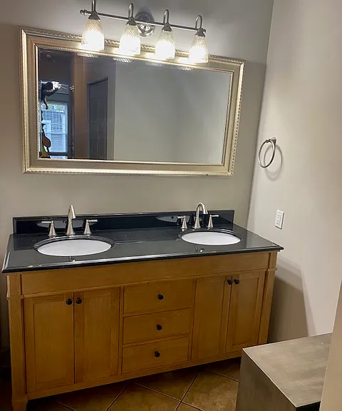 Master Vanity
