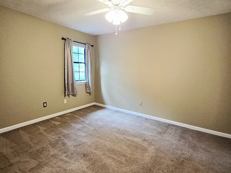 504 Huntington Rd — Photo 9