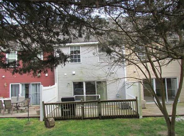2nd image of 615 Skimmer Ct