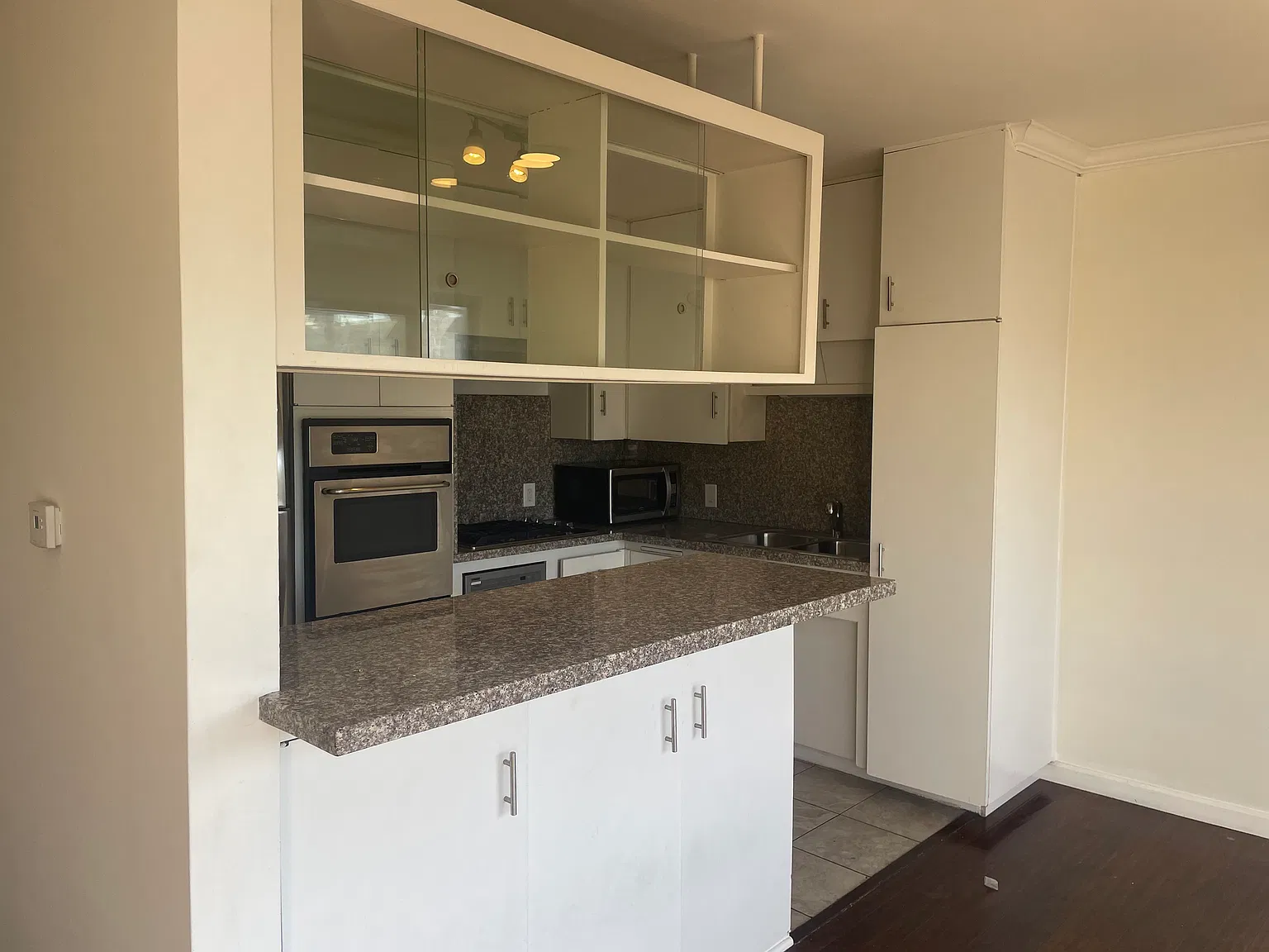 1 bed, $2,500 — Photo 3
