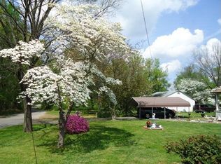 2200 Rowe School Rd, Puryear, TN 38251