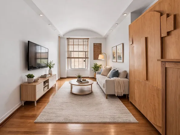 114 E 98th St APT 1W, New York, NY 10029