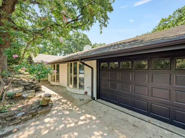 716 Hurst Dr, Bedford, TX 76022