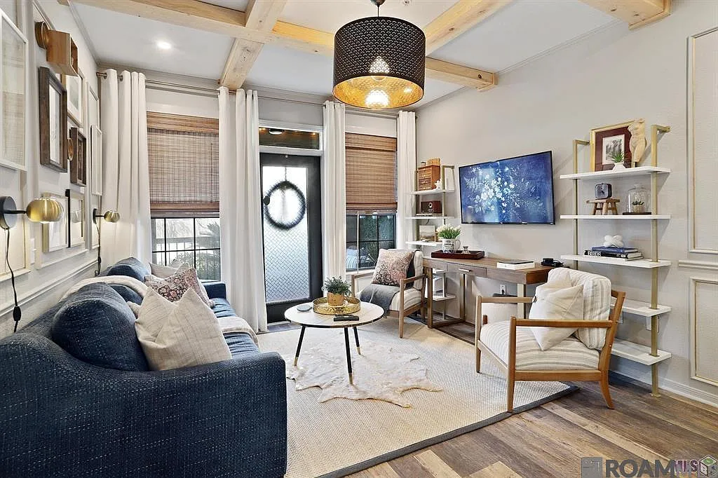 1 bed, 700 sqft, $2,100 — Photo 1