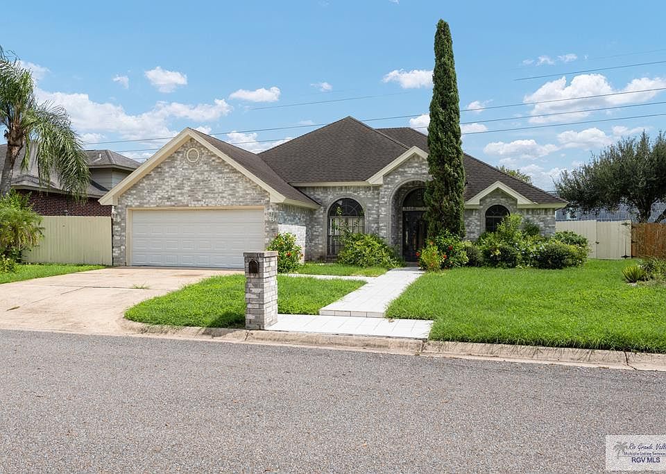 1st image of 3217 Banyan Dr