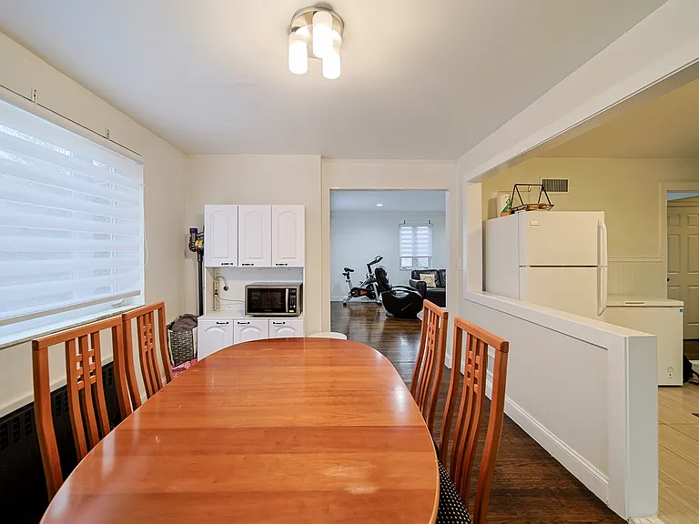 2244 Linwood Ave #1 — Photo 13