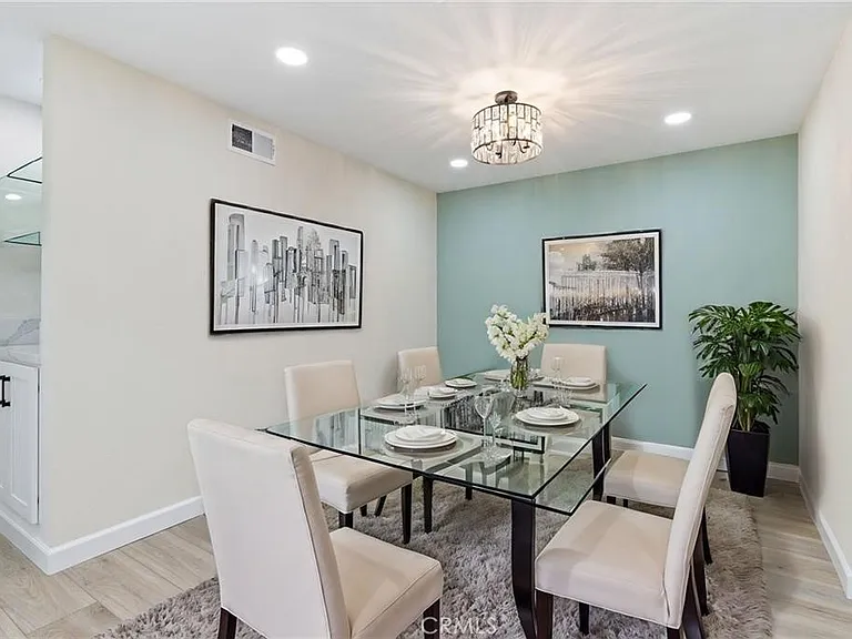 13640 La Jolla Cir — Photo 2