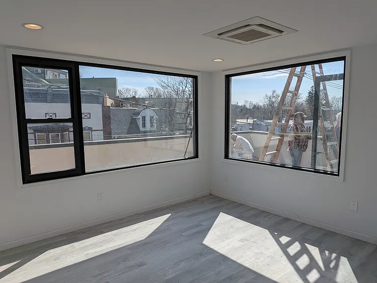 51 Main St #1 — Photo 23