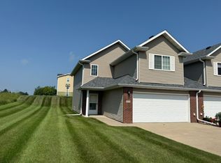 244 4th Ave W, Grinnell, IA 50112