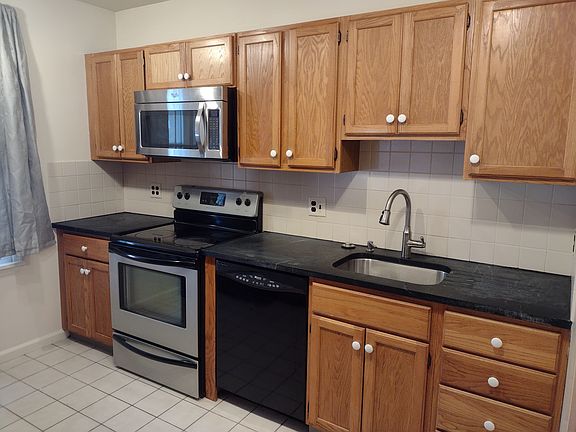 4th image of 418 N 31st St #B