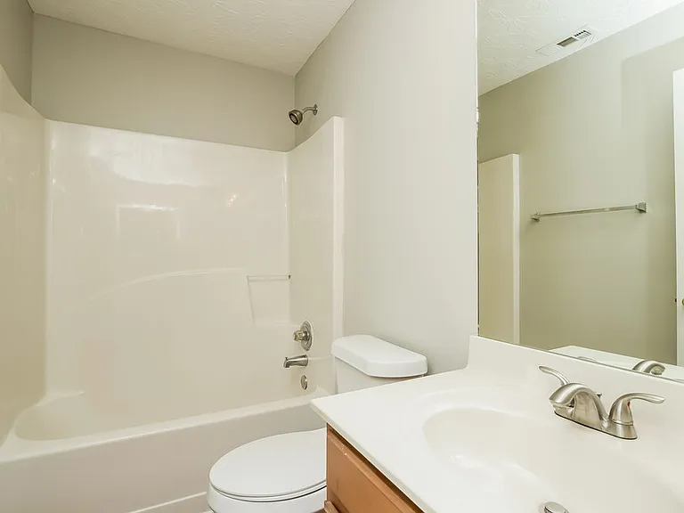 340 Meadows Ln — Photo 15