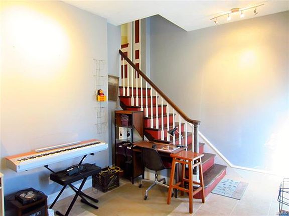 4th image of 6005 Gravois Ave