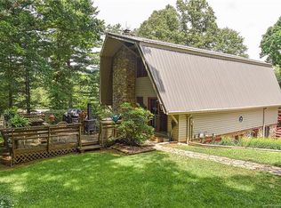 11 Country Mountain Rd, Asheville, NC 28803